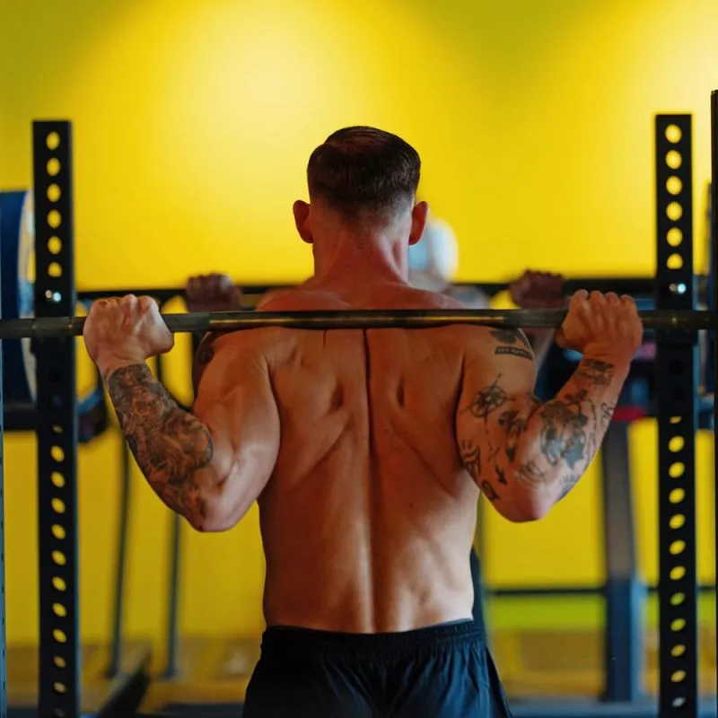 Back Squats - High Bar Knebøy vs Low Bar Knebøy High Bar Back Squat vs Low Bar Back Squat