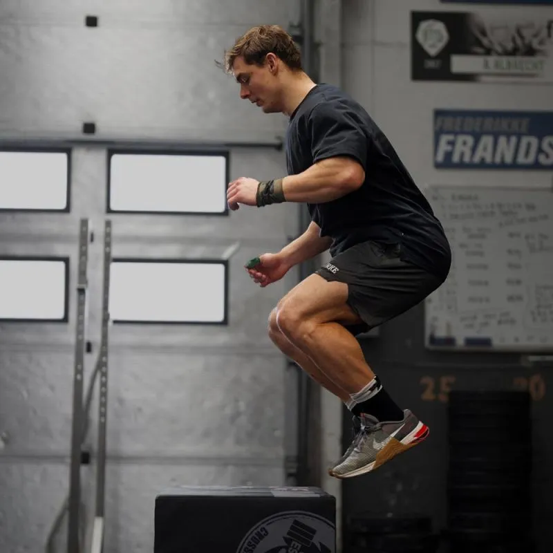 Gjør Box Jumps korrekt og effektivt Lav Box Jumps korrekt og effektivt